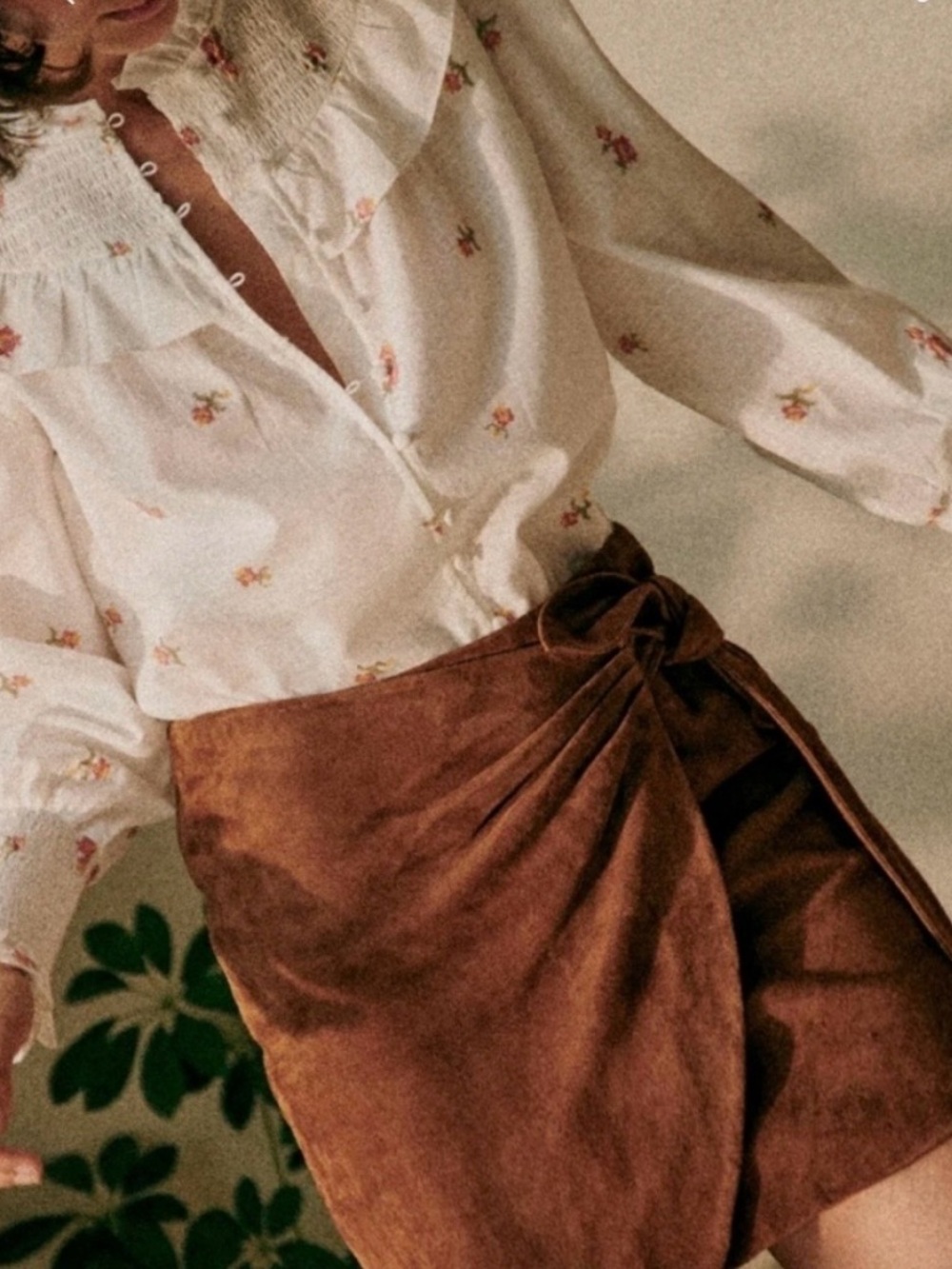 Sezane "Pacome" Suede Skirt Camel. - Size 34 (FR) Size 2 (US)